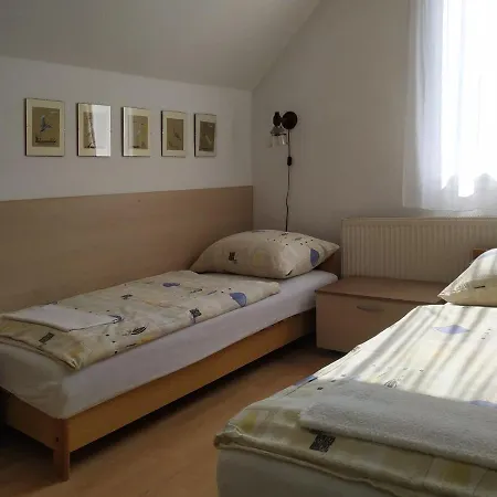 Marika زلاكاروس